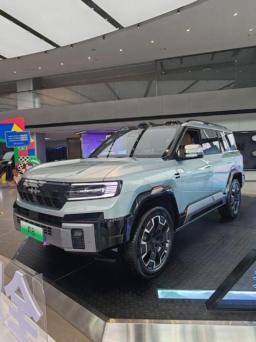 重庆331比亚迪方程豹硬派越野的爆款，英菲尼迪35周年与你共成长